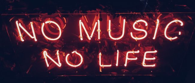 No music no life sign for music article on Silver Magazine www.silvermagazine.co.uk